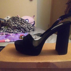 Steve Madden Platform high heals